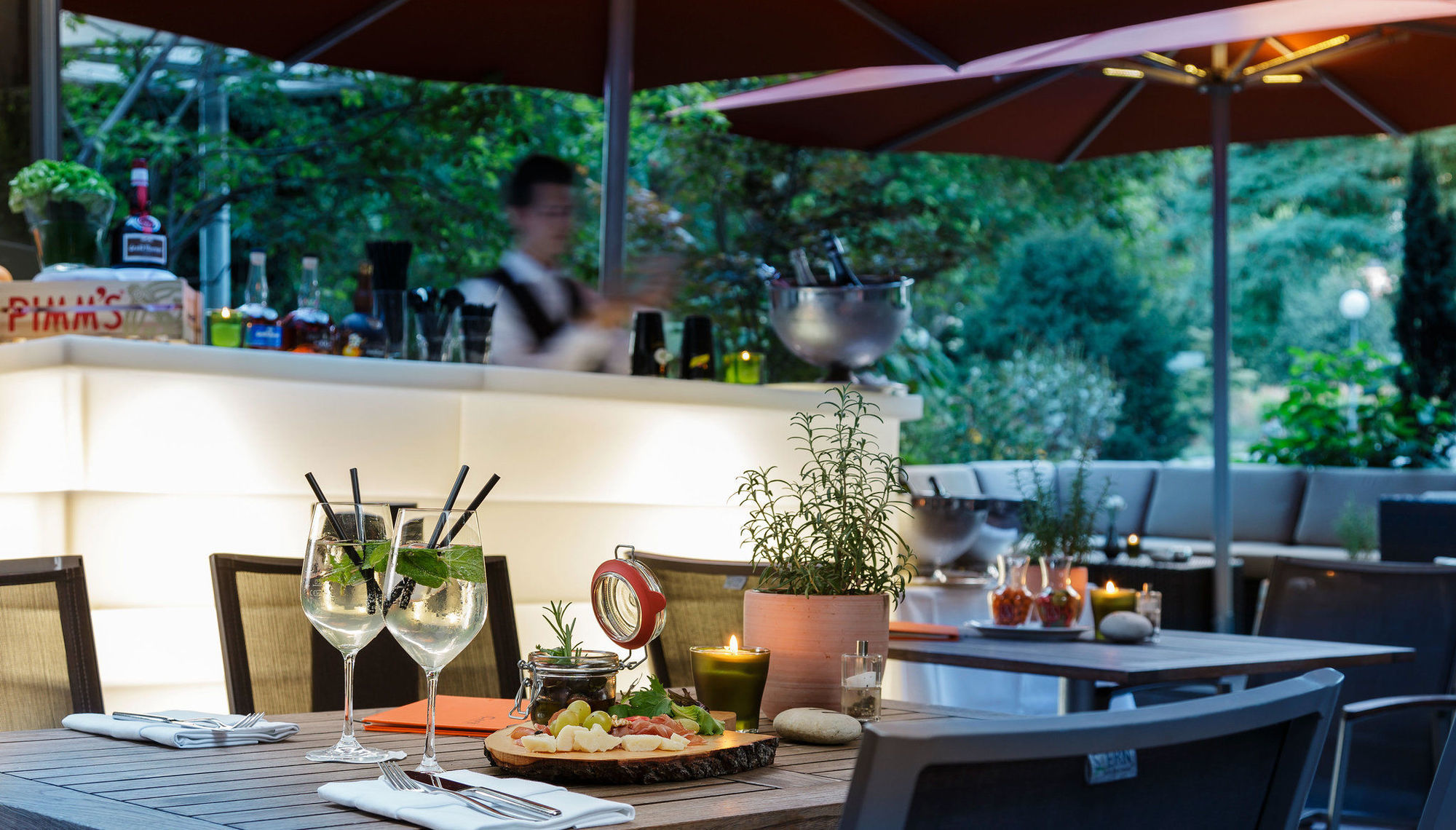 Althoff Hotel Am Schlossgarten Stuttgart Exterior photo Restaurant