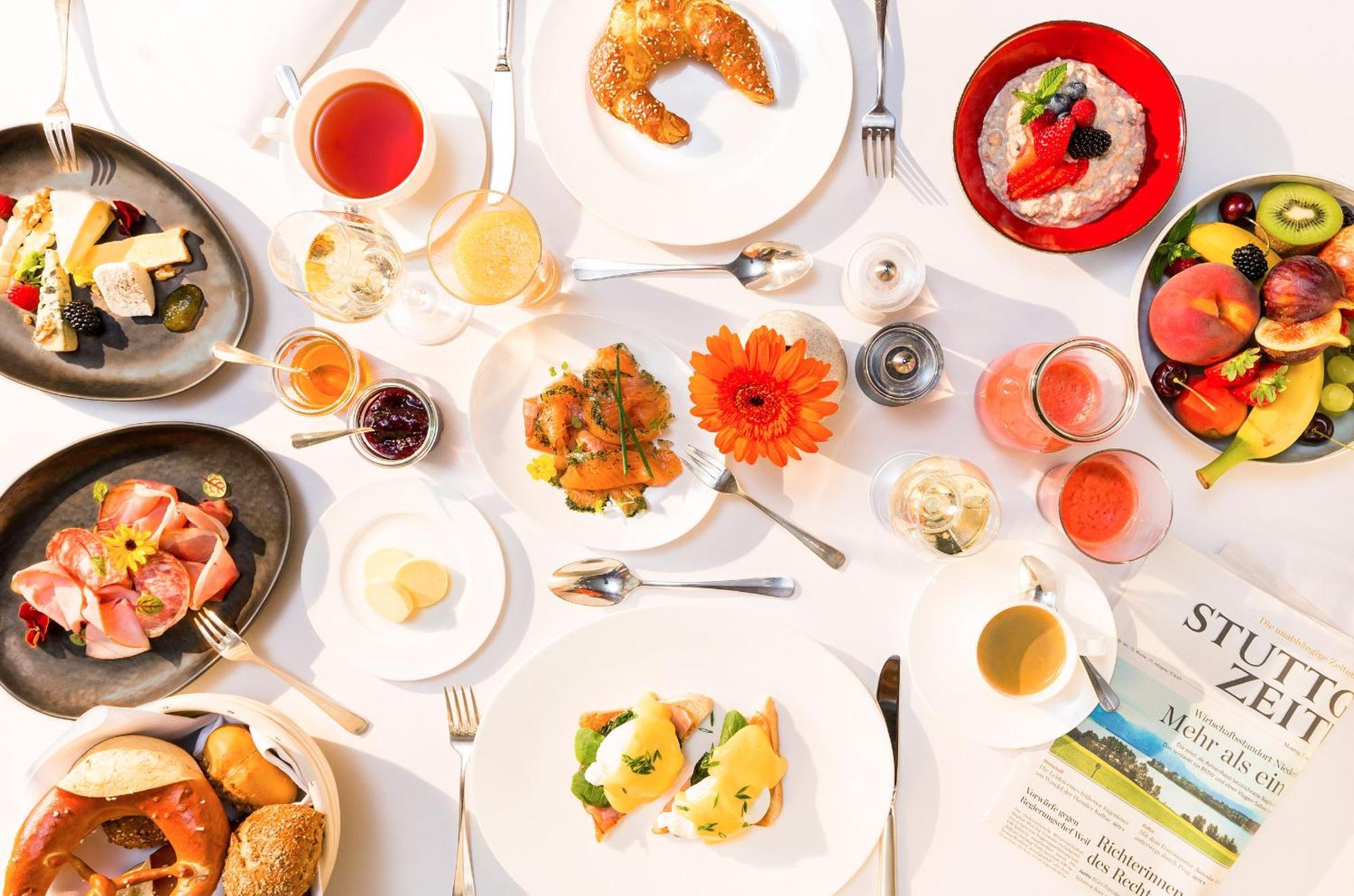 Althoff Hotel Am Schlossgarten Stuttgart Exterior photo A typical breakfast at the Hotel de Ville