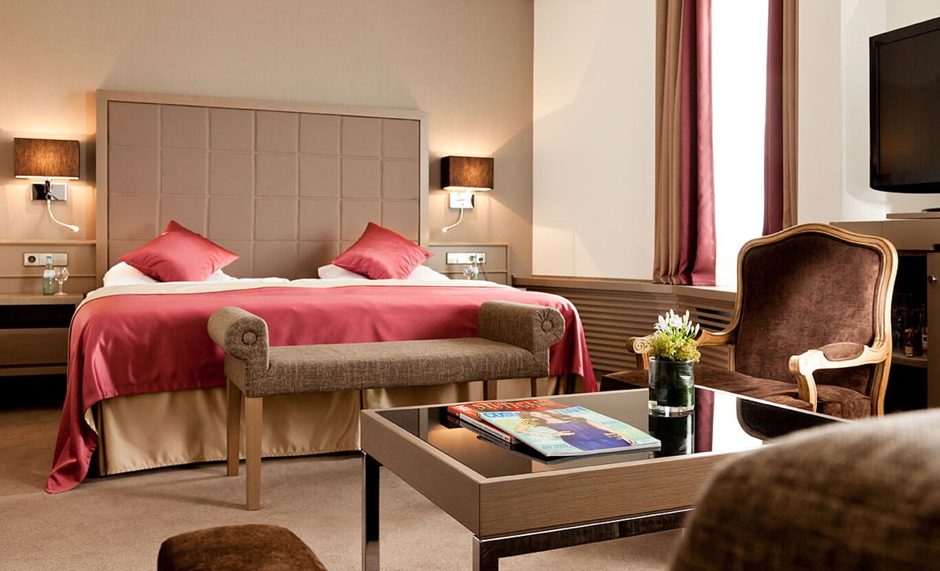 Althoff Hotel Am Schlossgarten Stuttgart Exterior photo A room at the Hotel de l'Europe